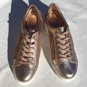 Steve Madden Rose Gold sneakers